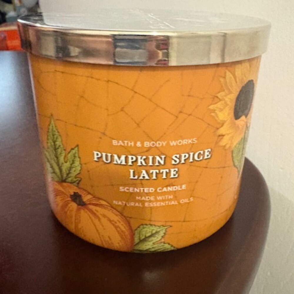 New Bath and Body Works Pumpkin Spice Latte 3 Wick Candle